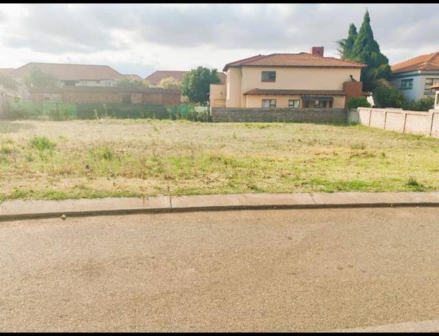 LAND FOR SALE IN NORTH VIEW ESTATE
